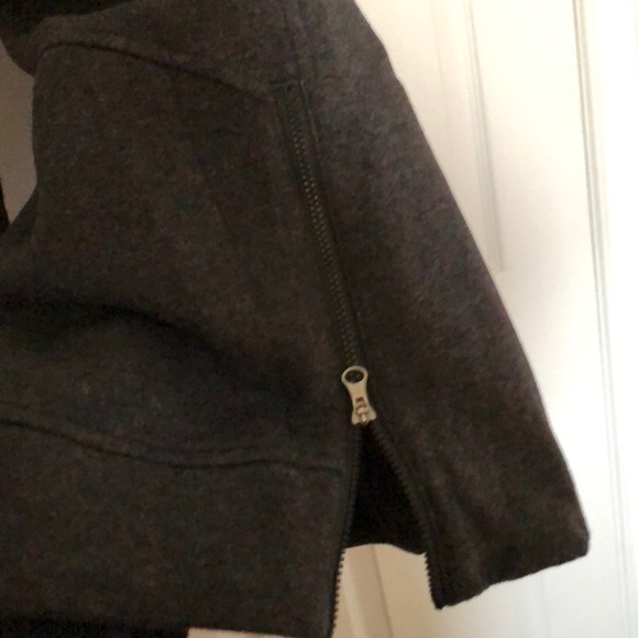 Lululemon fleece sweater! - Picture 4 of 4